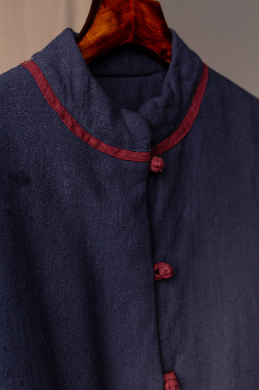 2023 Winter Neue Vintage Chinesischen Stil Vertikale Kragen Chinesischen Stil Kontrast Farbe Platte Schnalle Mittellange Baumwolle gefütterte Jacke Leinen Lose Baumwolle-pad_voghion.com