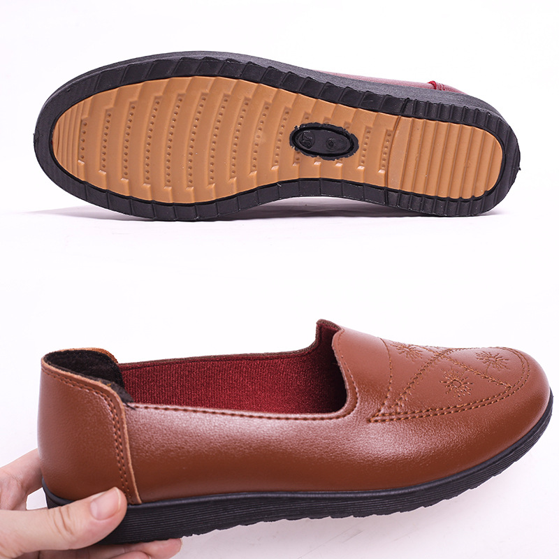 2020 New Beef Sole Mother Shoes Children Soft Sole Slip-on Flat Leather Shoes for Middle-aged and Elderly with Round Toe for All Seasons