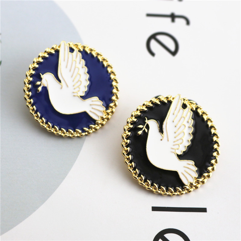 Peace dove brooch Chinese style retro literary trend corsage enamel oil drop badge clothes pin anti-light