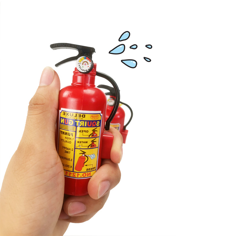 Children's toy fire extinguisher water gun creative spray gun small fire extinguisher push supply stall water gun factory wholesale