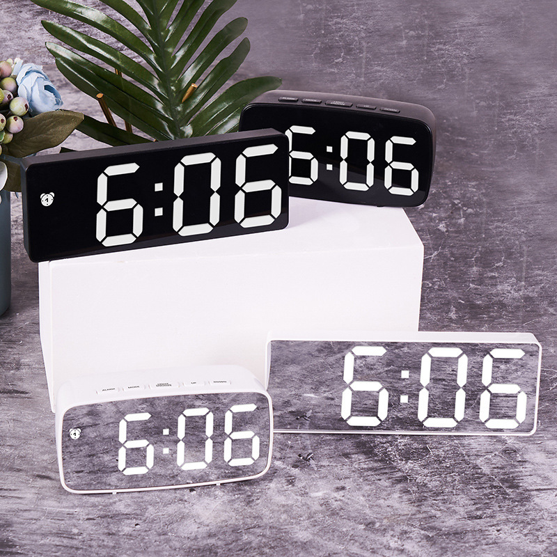 Creative mirror alarm clock multifunctional LED clock cosmetic mirror alarm clock battery plug-in dual-purpose alarm clock 0711-0712