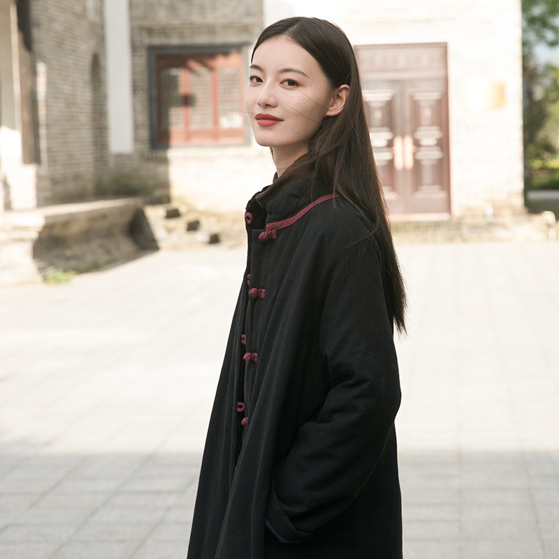 2023 Winter Neue Vintage Chinesischen Stil Vertikale Kragen Chinesischen Stil Kontrast Farbe Platte Schnalle Mittellange Baumwolle gefütterte Jacke Leinen Lose Baumwolle-pad_voghion.com
