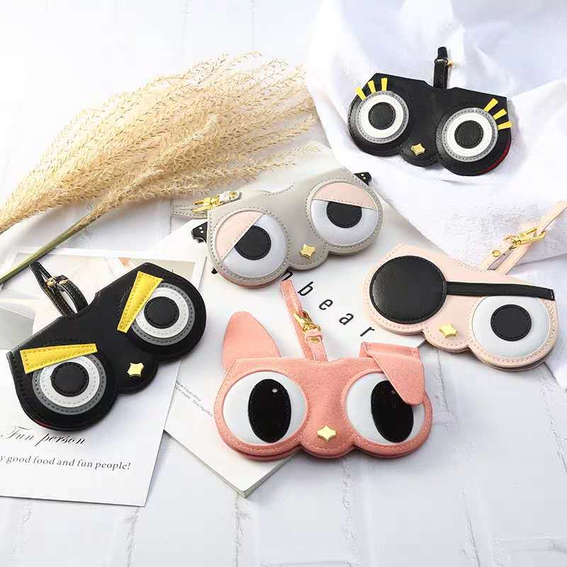 Shake the same style glasses bag out of the street glasses bag in stock sunglasses box PU leather sunglasses bag hook pendant