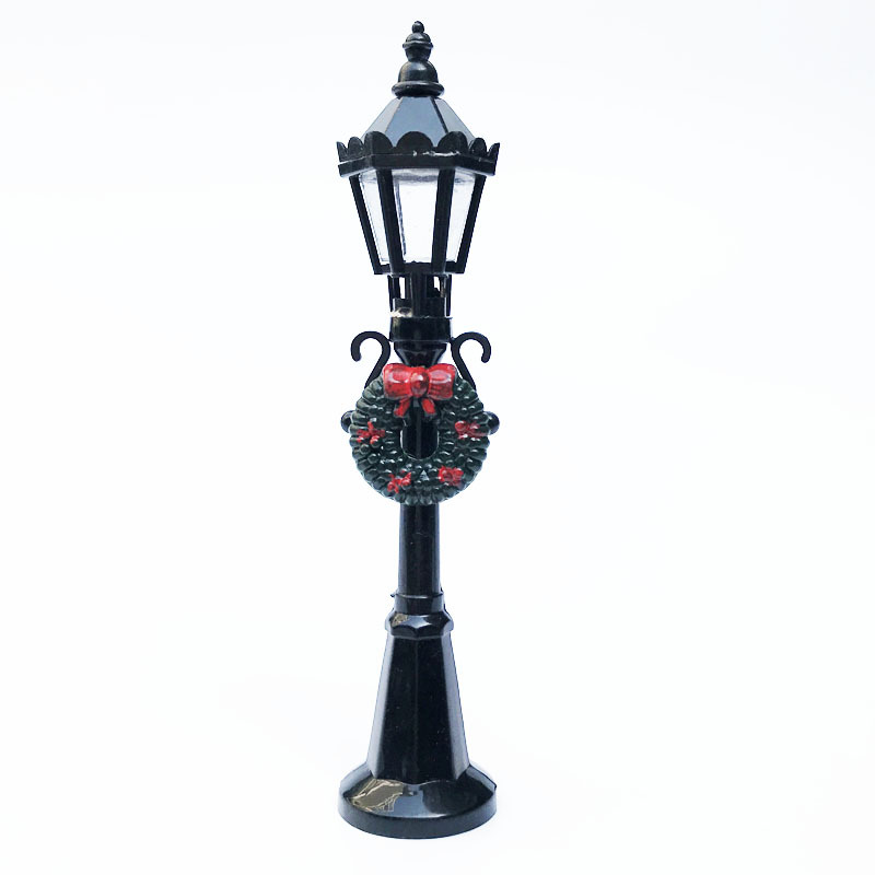 1:12 dollhouse dollhouse mini model outdoor scene OB11 black small street lamp Christmas standing lamp ~