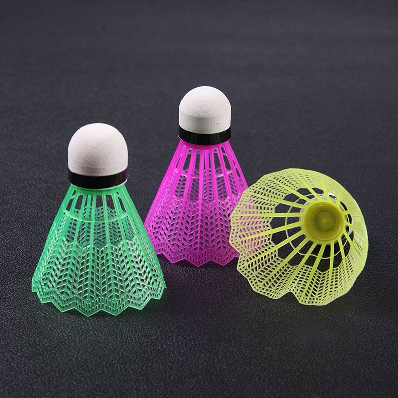 Factory direct 12 a barrel of nylon badminton color plastic badminton training ball support a generation of hair