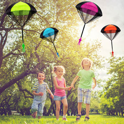 Spot Children's Hand Throw Parachute Toys Soldiers Parachute Square Outdoor Sports Kindergarten Activities Stall