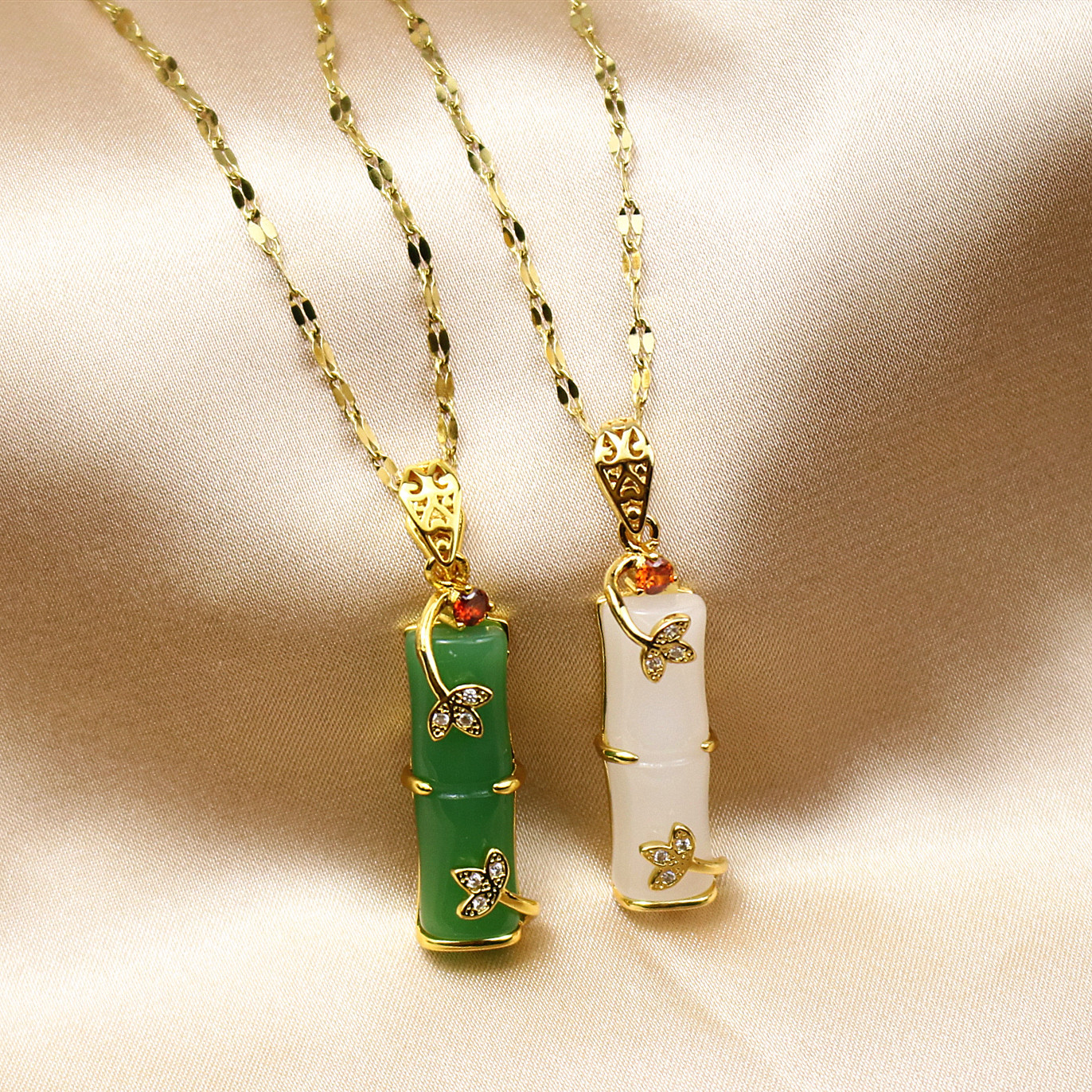 Korean version 18K gold bamboo necklace for women, retro cold style, niche simple clavicle chain, feminine temperament, internet celebrity pendant
