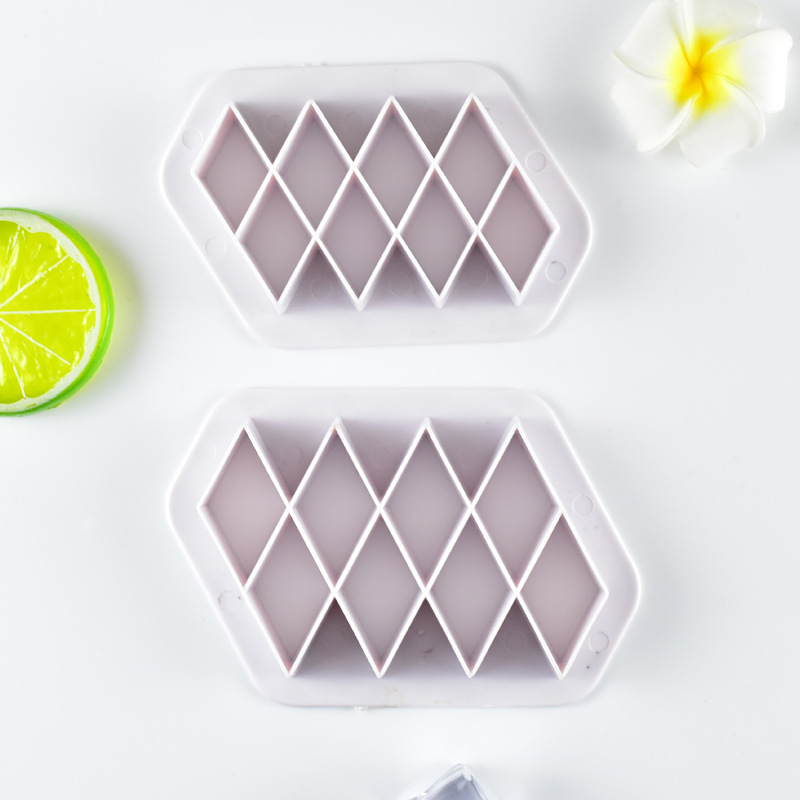 2PCs Irregular Diamond Biscuit Cutting Mold Cake Grinder Baking diy Biscuit Mold Low Price Wholesale