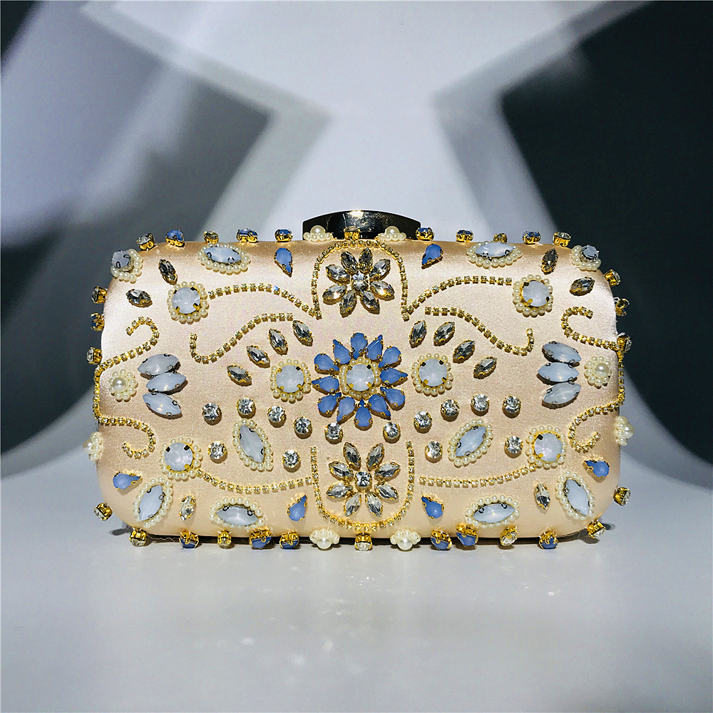 Hengmei factory direct high-quality heavy handmade bead embroidered bag ladies dinner bag multi-color distribution a generation of hair