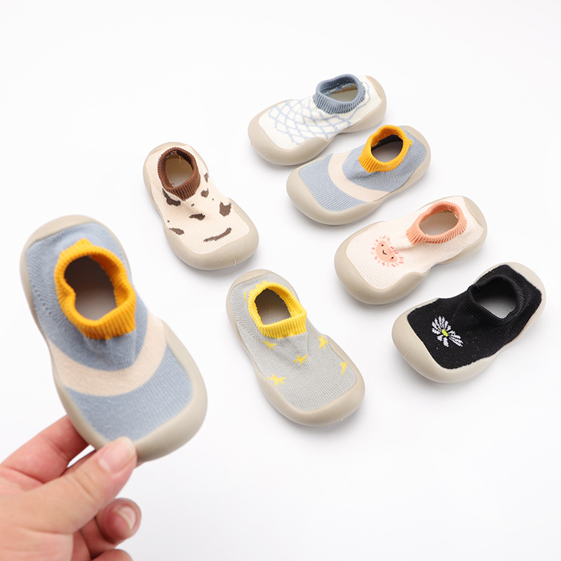 Ins Korean version 2025 spring new children's floor socks shoes do not fall off baby toddler shoes breathable soft bottom shoes and socks