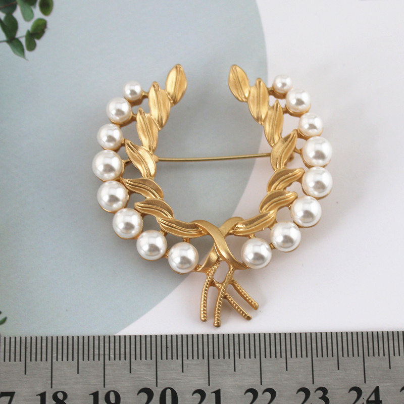 Retro European and American Style Brooch Matte Gold Inlaid Pearl Wheat Tree Simple Fashion Personalized Fog Gold Brooch for Women