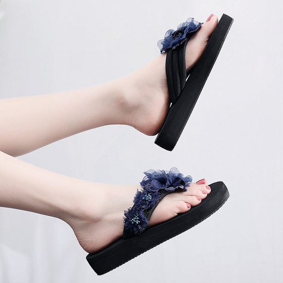 New Sandals and Slippers Women's Summer Wear Fashionable All-match Flip-flops Thick-soled Beach Shoes Sweet Seaside Holiday Sandals for Women