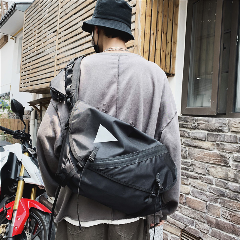 Wholesale high quality new fashion brand messenger bag Korean fashion hip hop multi-functional function bag slung shoulder bag ins