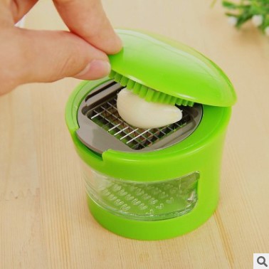 Garlic Press Multifunctional Garlic Masher Cutting Garlic Vegetable Cutter