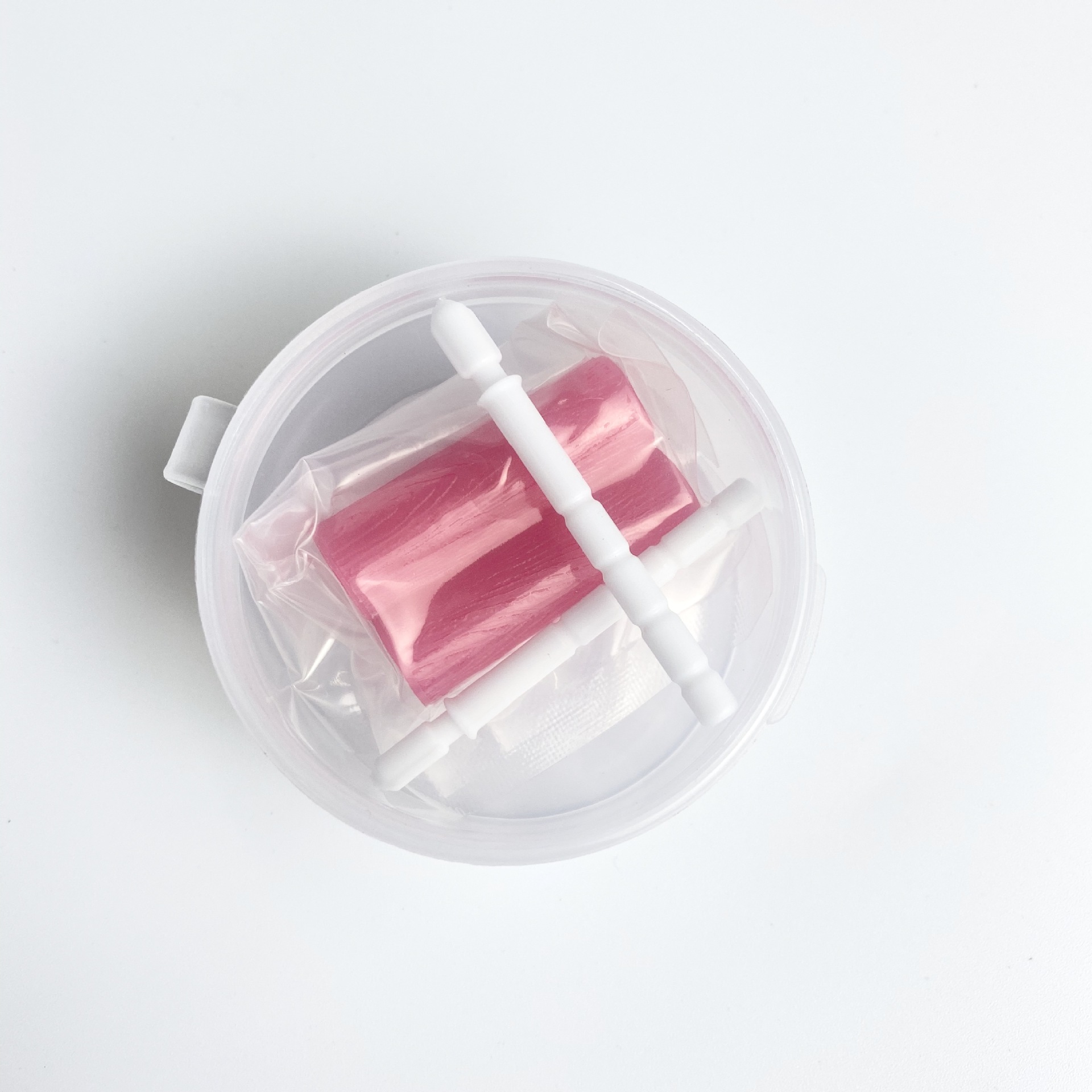 Strawberry flavor two vacuum loaded with hand stick (round box)