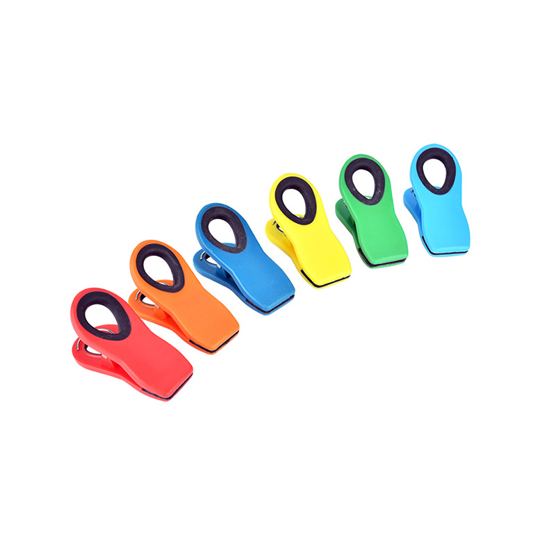 In stock color plastic clip magnetic clip clothes drying bed sheet holder refrigerator clip with magnet plastic clip