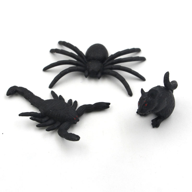 Trick toy trembles startle wooden box trickery spoof bug box Spider box scary horror small wooden box