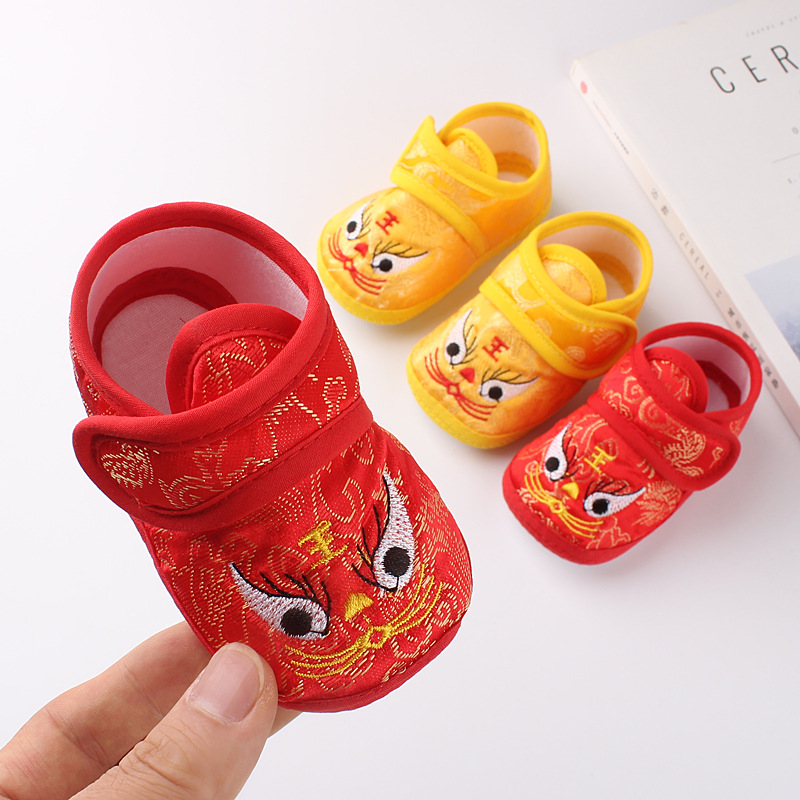 New cloth soft bottom baby toddler shoes men's and women's baby shoes spring and autumn non-slip shoes 0-1 years old baby shop shoes 115