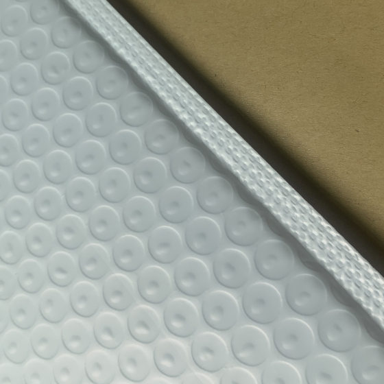 White Composite Pearlescent Film bubble bag Garment bag Thickened Express bag bubble bag Envelope bag