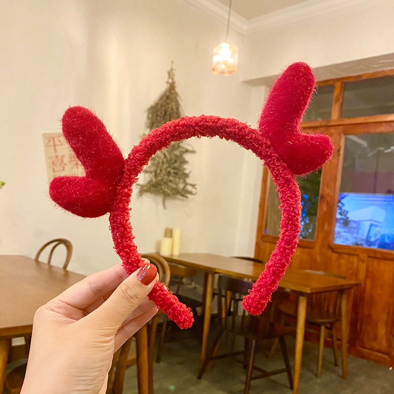 2023 cross-border hot Christmas Japanese and Korean women's cute horse velvet snow velvet antler headband hair accessories in stock