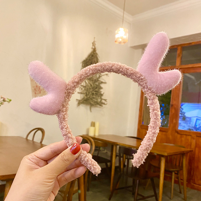 2023 cross-border hot Christmas Japanese and Korean women's cute horse velvet snow velvet antler headband hair accessories in stock