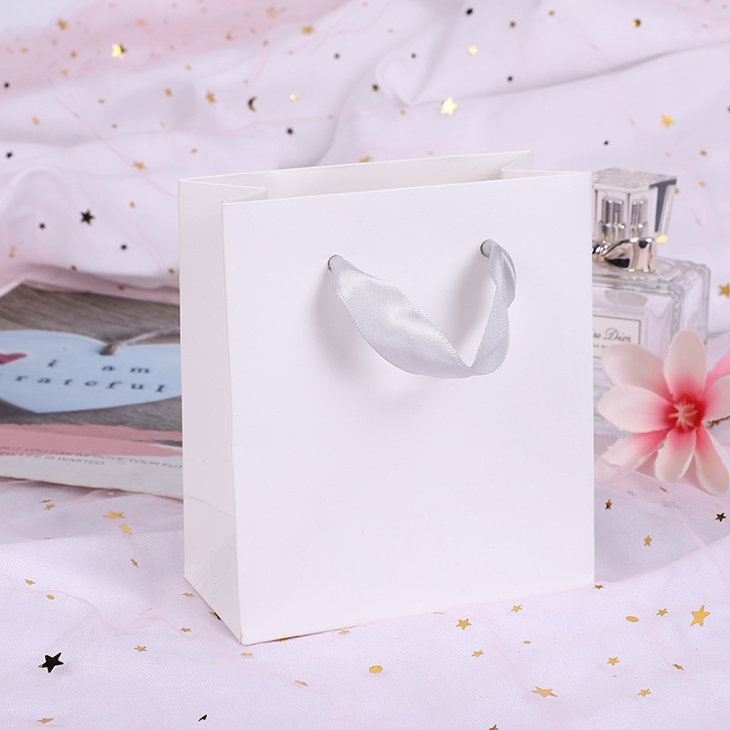 Jewelry handbag exquisite white card Film gift bag paper packaging bag printable logo manufacturer in stock