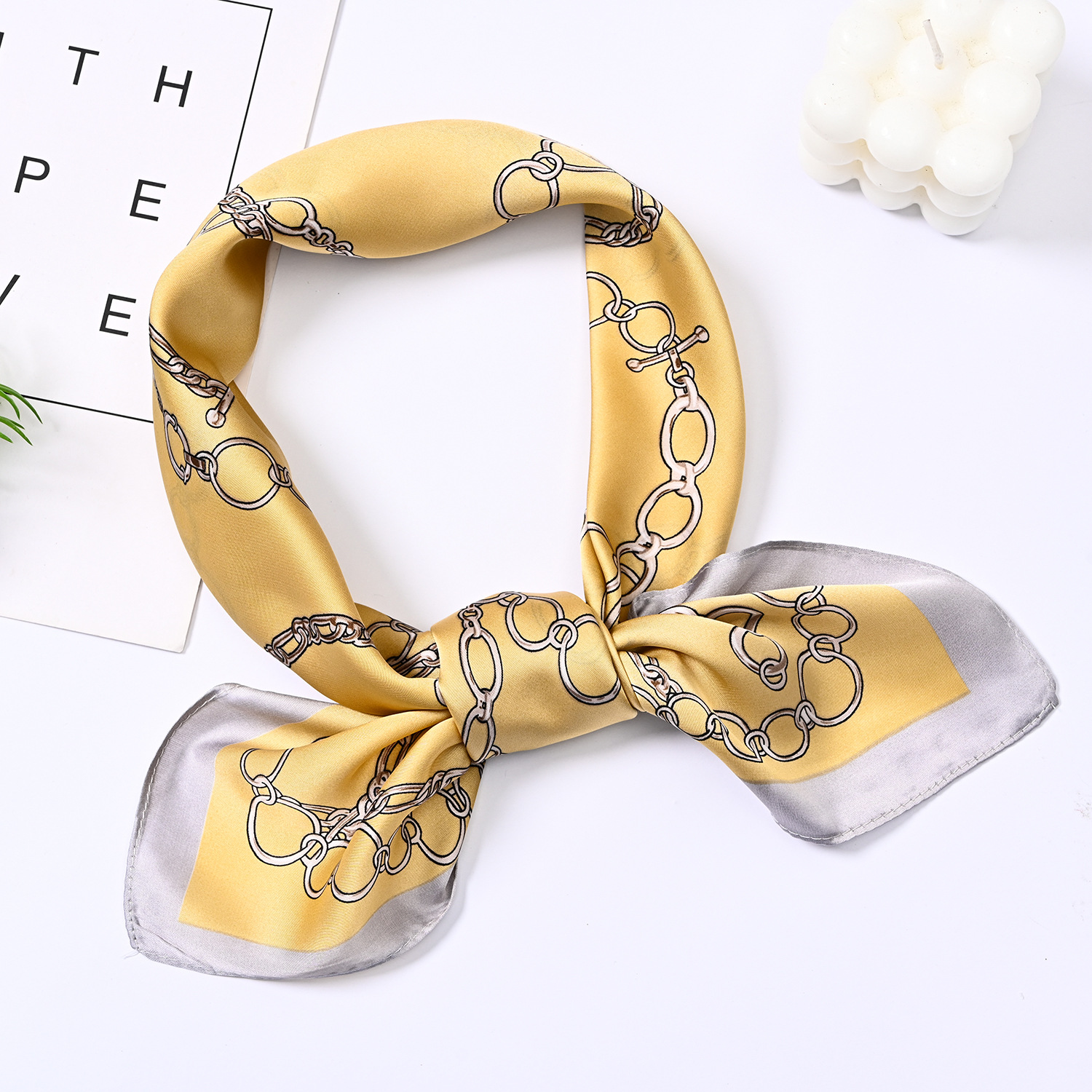 2021 new small scarf chain square scarf all-match women's tie bag hair band printing professional small scarf clothing accessories