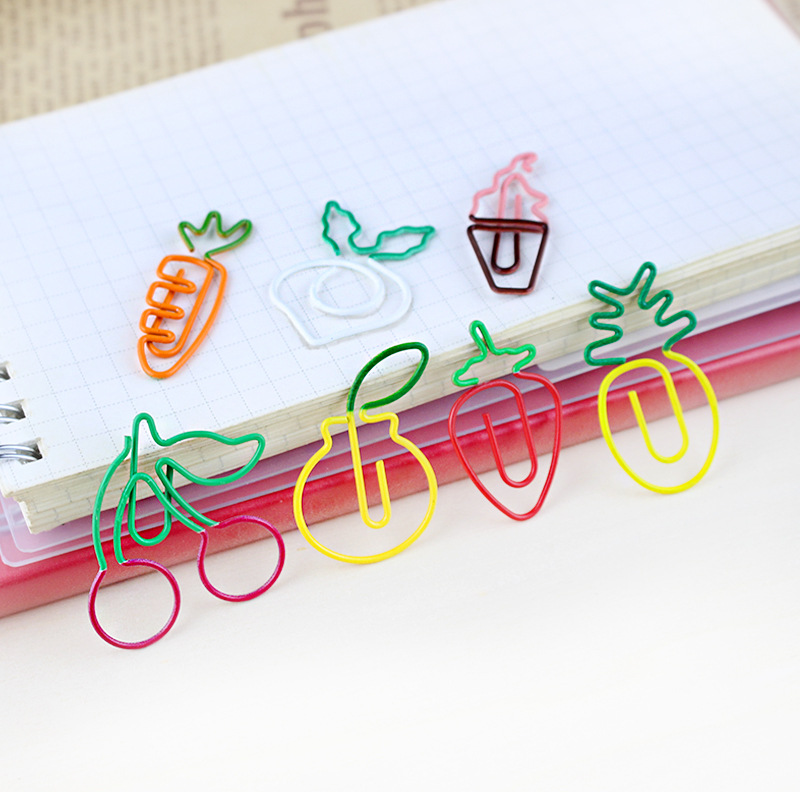 Spot wholesale cartoon cute creative small house paper clip special-shaped paper clip office simple