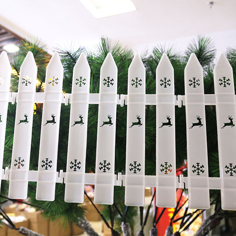 Spot Christmas holiday decorations Christmas fawn plastic white fence Christmas tree enclosure combination window fence