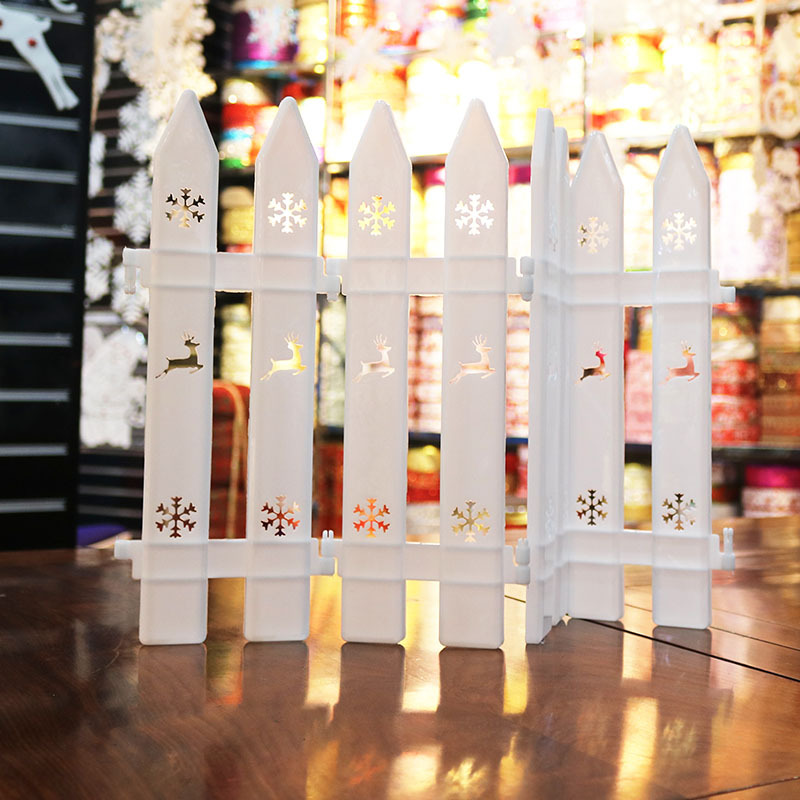 Spot Christmas holiday decorations Christmas fawn plastic white fence Christmas tree enclosure combination window fence