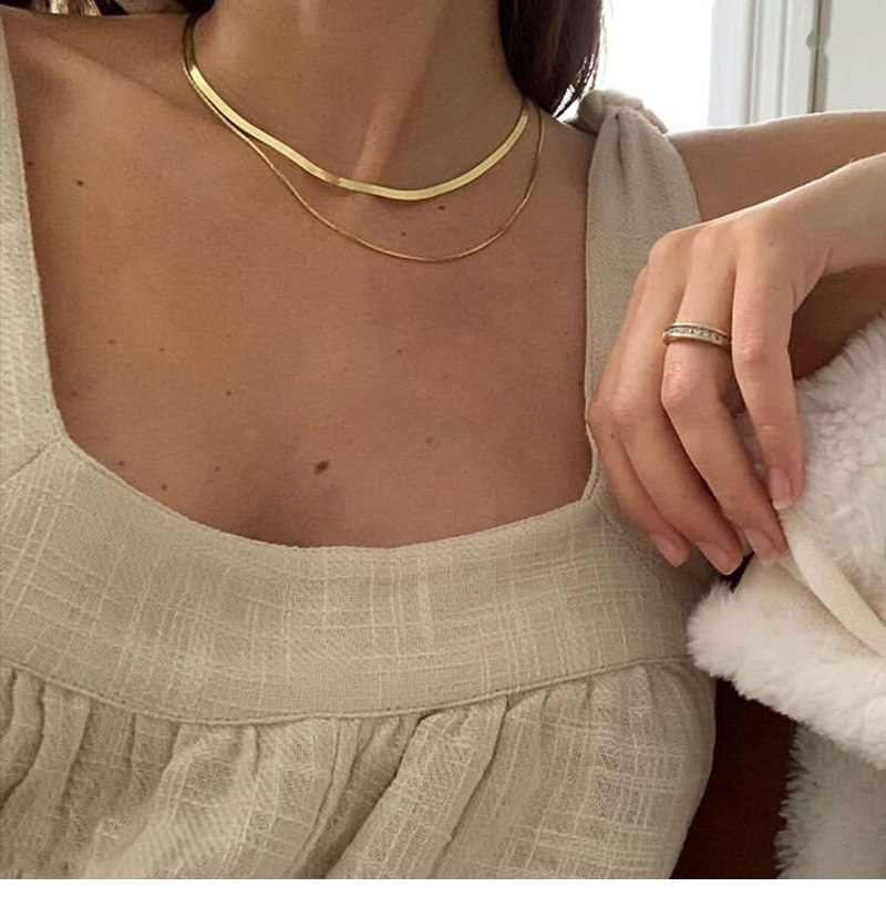 New Snake Bone Multi-layer Necklace Creative Retro Personalized Golden Alloy Clavicle Chain_voghion.com