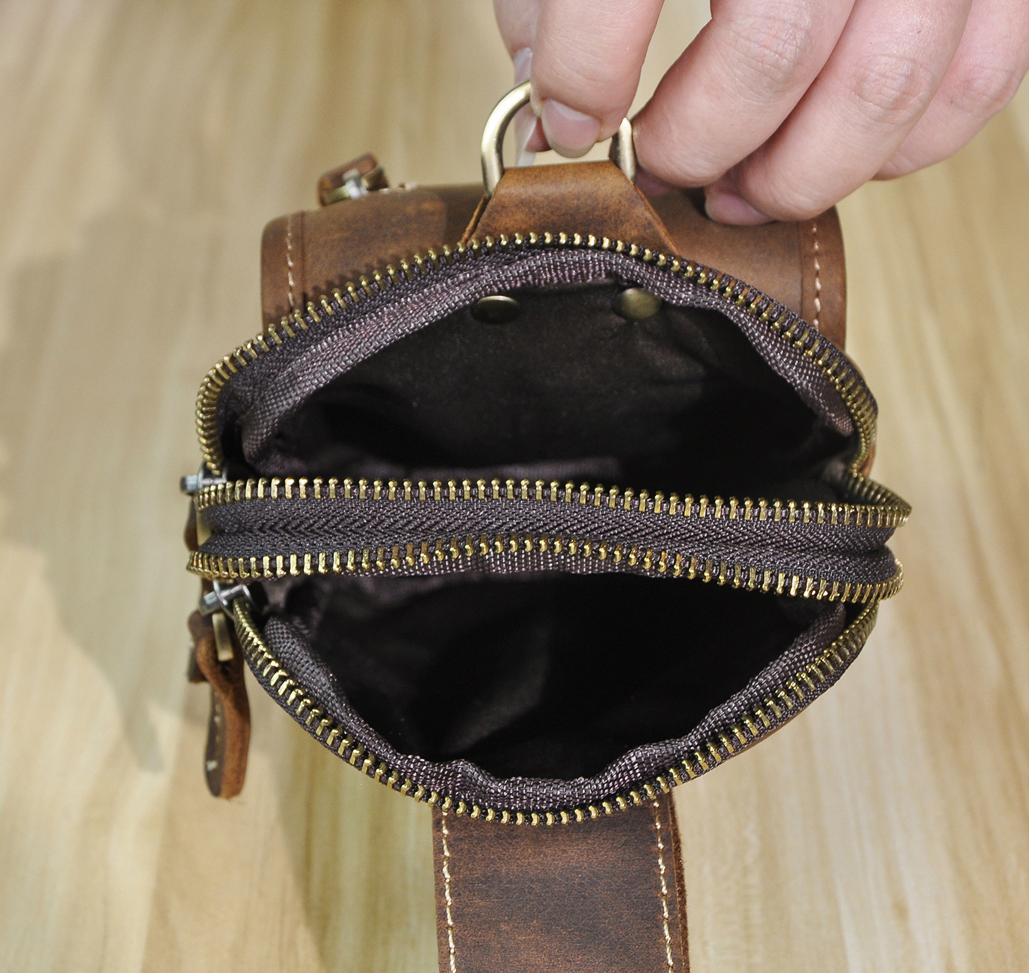 Top layer Crazy Horse leather cowhide foreign trade Men's cool mobile phone camera outdoor 6-inch small waist bag with hook 1609-2