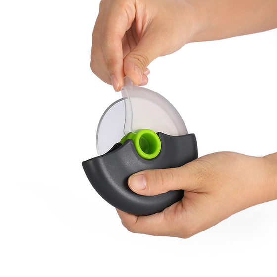 Round Pizza Cutter Roller Bakers Round Pizza Cutter with Protective Cover Removable and Washable Stainless Steel Baking Tools