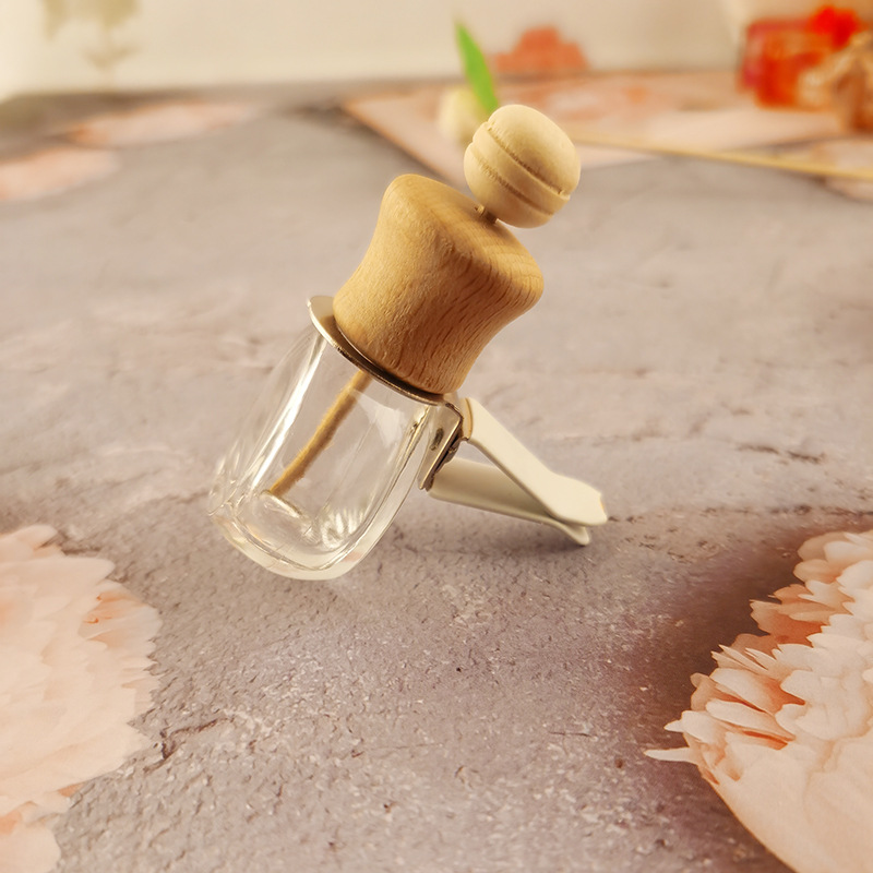 Car Aromatherapy Air Outlet Car Aromatherapy Bottle Cute Creative Car Accessories Car Air Outlet Glass Bottle