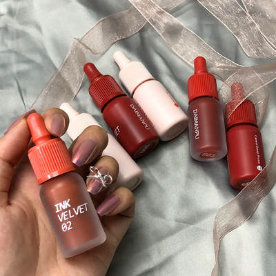 Small baby bottle lip glaze velvet matte matte matte face ins net red mirror niche plain white lipstick student lip dye liquid