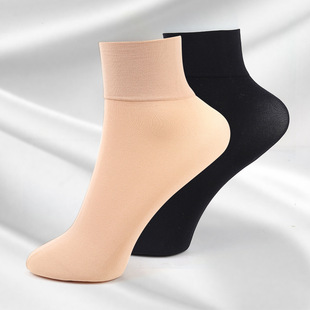 Silk stockings ladies padded socks wear-resistant anti-hook flesh-colored socks autumn and winter velvet black socks stall supply
