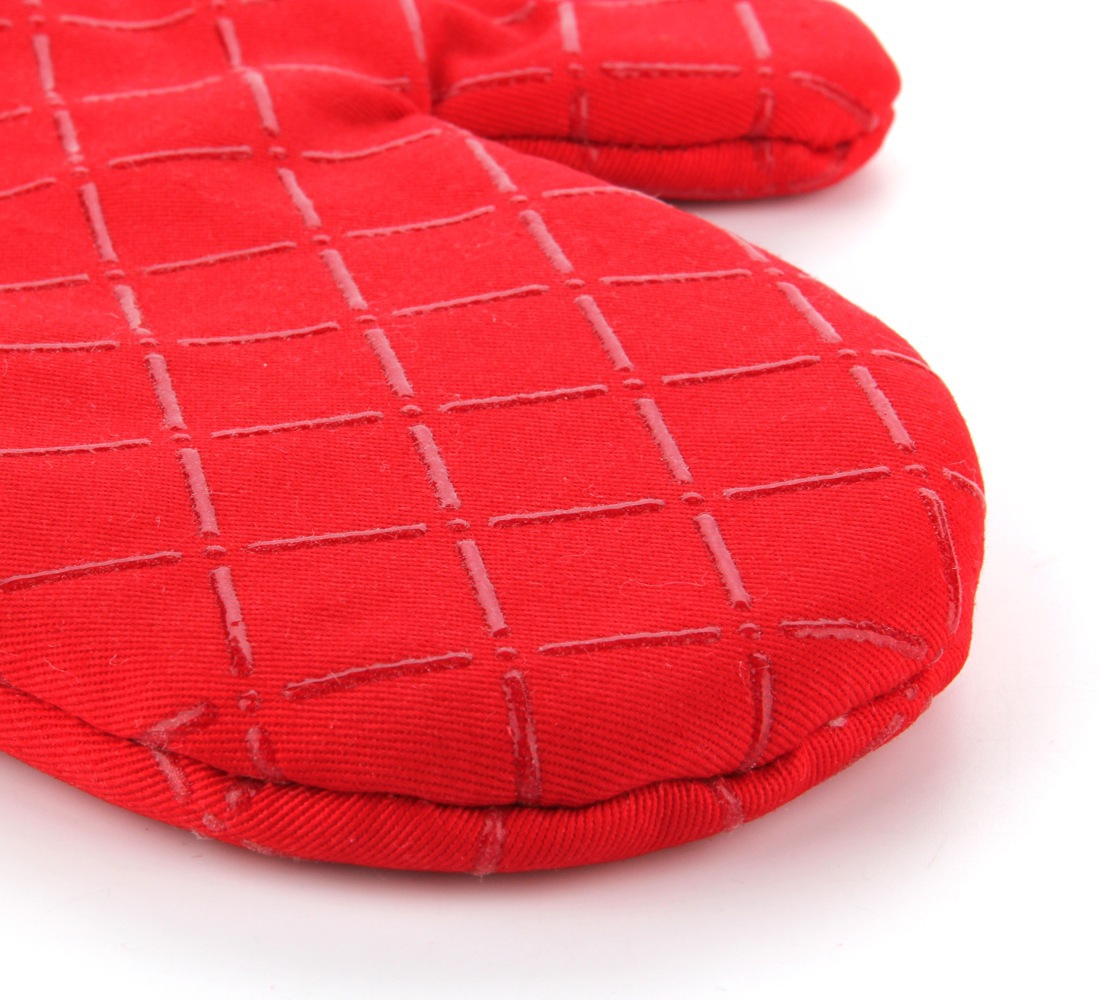 Dongqian silicone baking oven microwave oven gloves heat insulation thickened lengthened single price spot wholesale