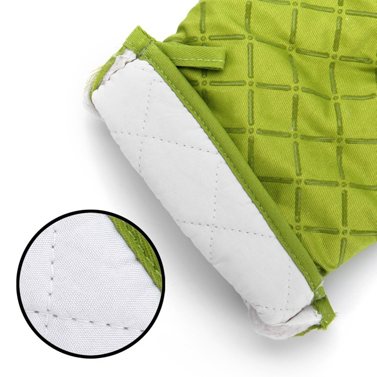 Dongqian silicone baking oven microwave oven gloves heat insulation thickened lengthened single price spot wholesale