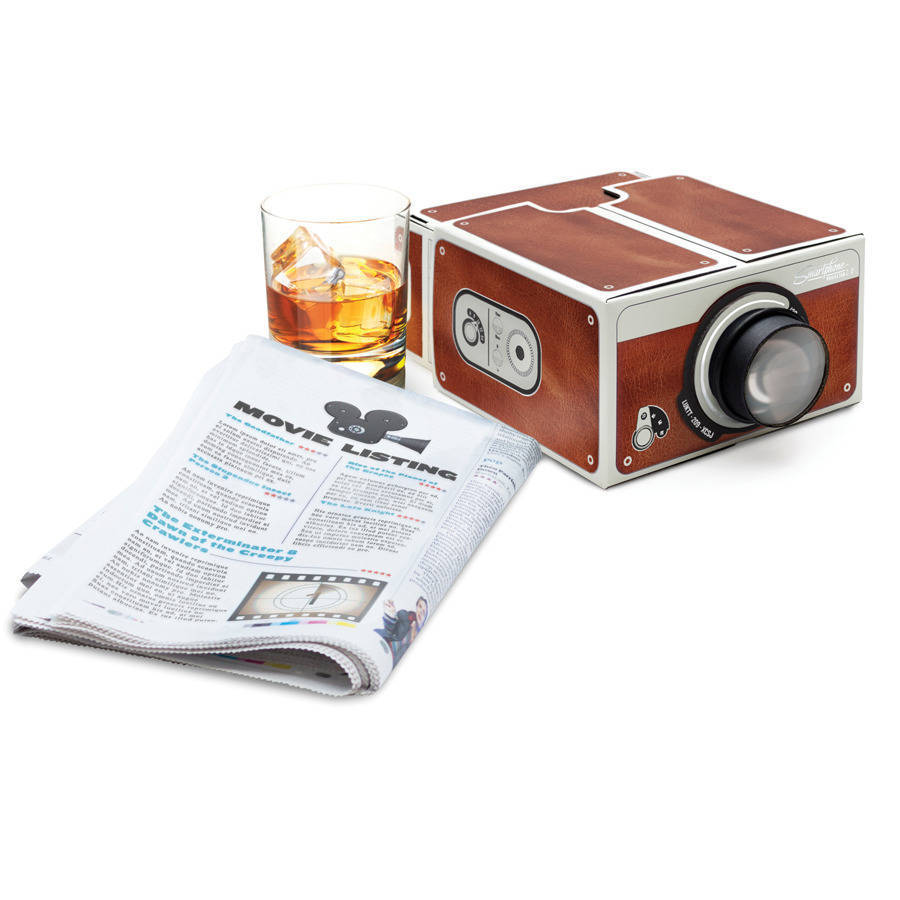 Smart phone projector 2.0 second generation power-free installation small projector SmartPhoneProjector