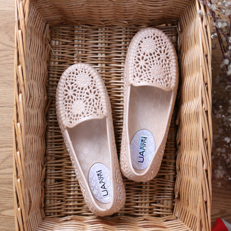 Plastic Sandals Women's Summer Non-slip Flat Shoes Solid Color Hollow-out Nurse Shoes Soft-soled Beach Shoes Pregnant Women's Mother Shoes