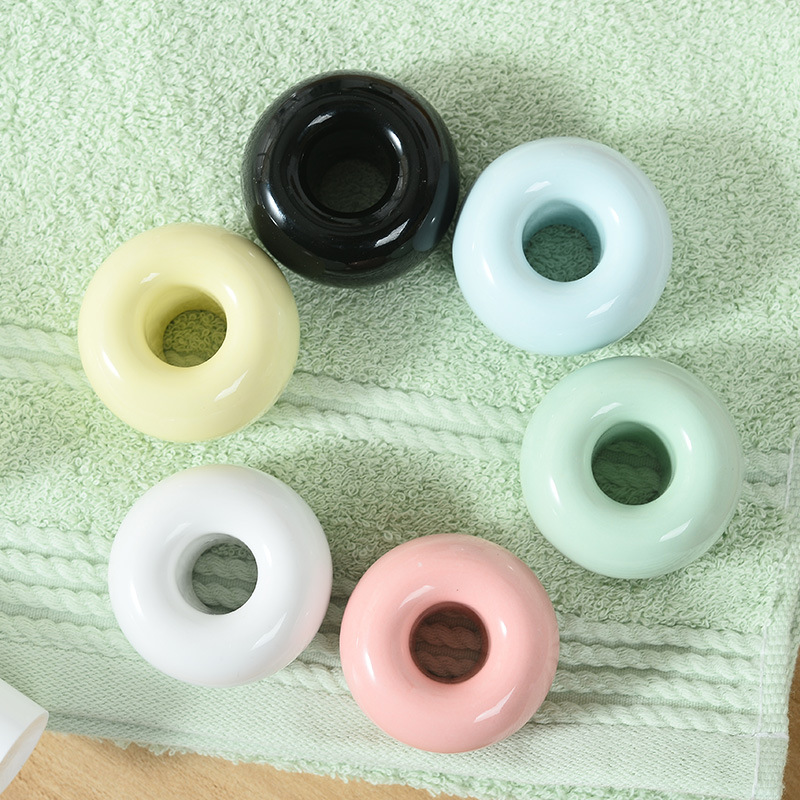 Creative toothbrush holder ceramic dental holder fashion personality simple toothbrush holder couple toothbrush base frame logo production