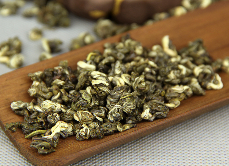 Wholesale 2023 new tea tea one bud one leaf Yunnan green tea Mingqian tea Biluo spring tea