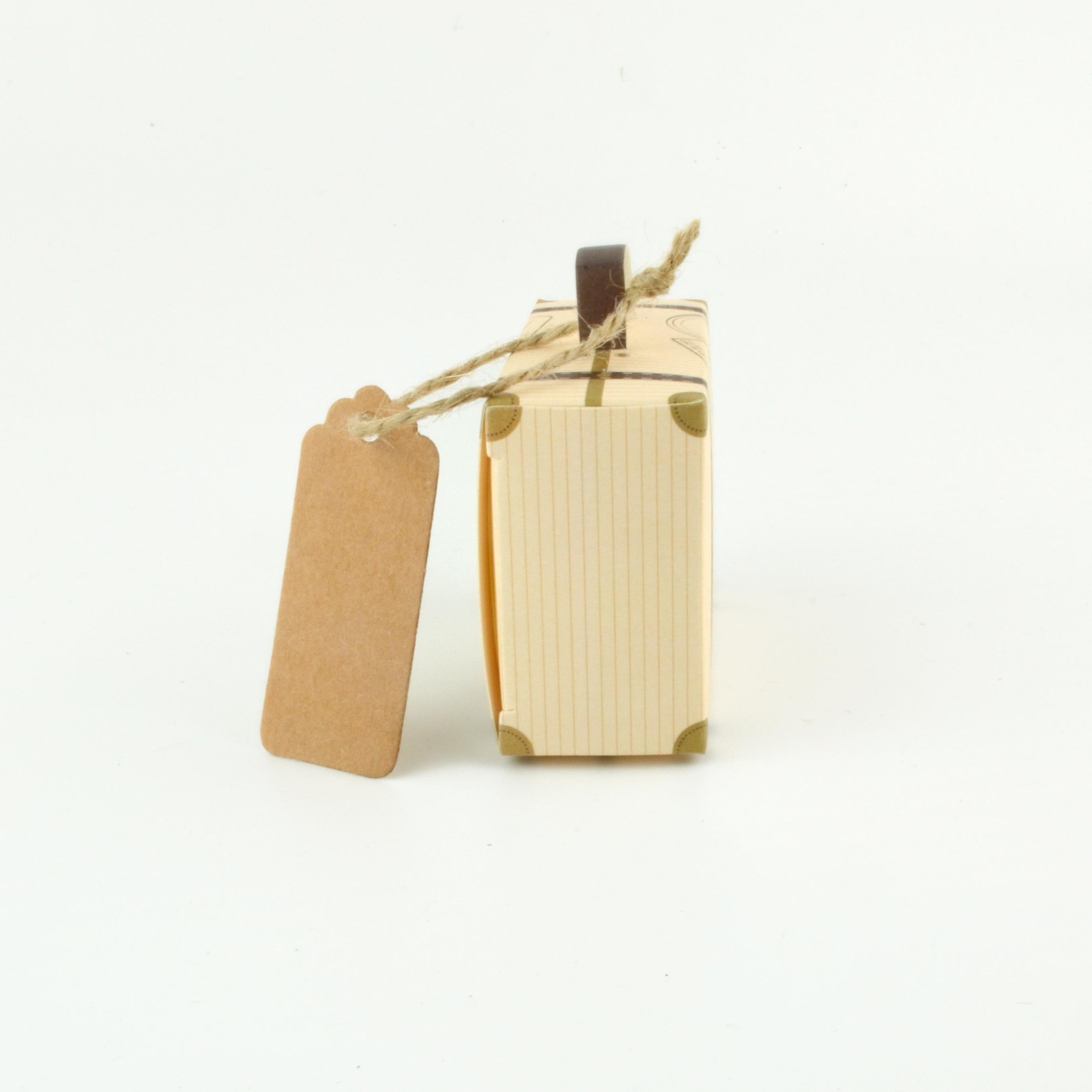 European Creative Amazon Mini Luggage Candy Box Wedding Gift Candy Packaging Box Aircraft Carton Wholesale