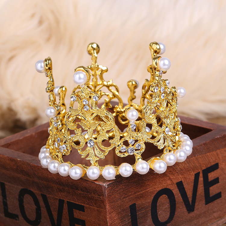 Factory wholesale small round children's birthday Crown Pearl Rhinestone Princess decoration gift cake baking crown