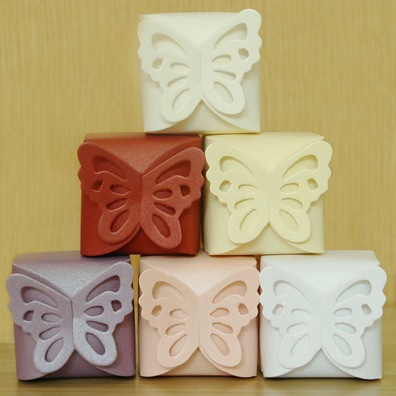 Cross-border new candy box creative butterfly hollow square bottom candy box pearl paper packaging box wedding candy box wholesale