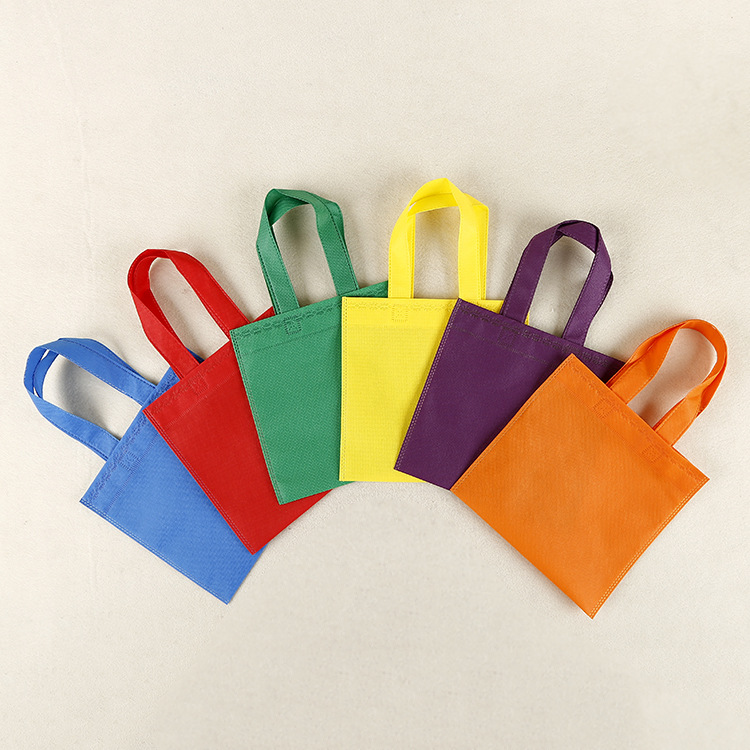 Foreign trade cross-border spot color theme non-woven hand shopping bag gift packaging candy non-woven bag