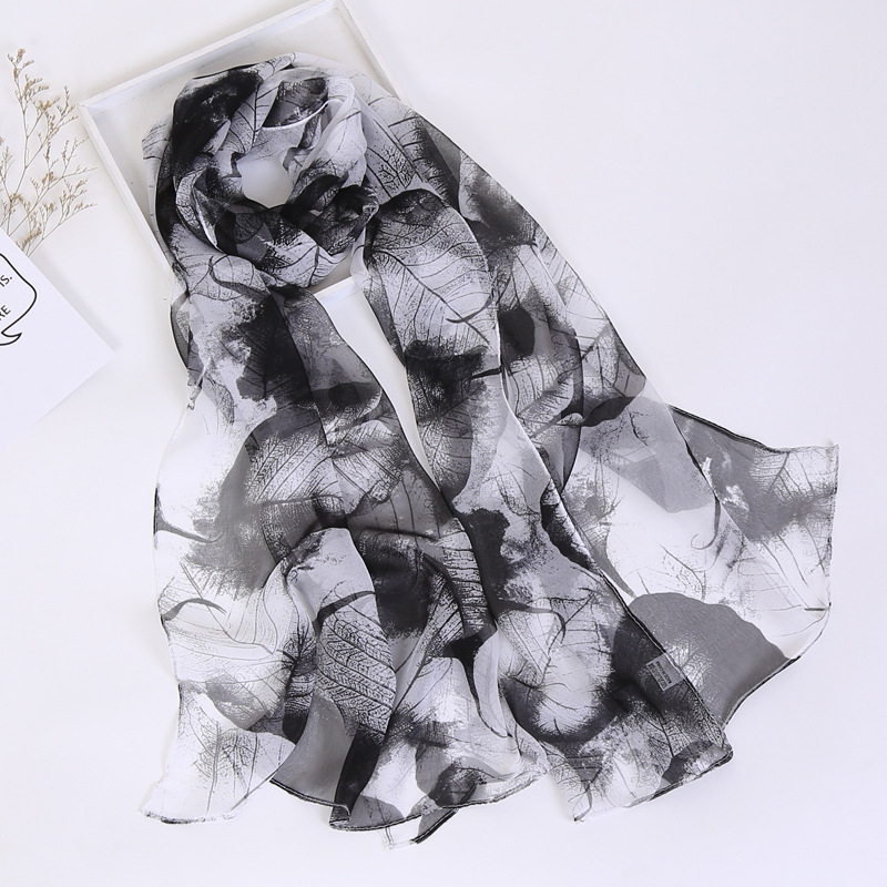 2019 New thin scarves wholesale Qiaoqi long scarves sunscreen scarves leaves pattern hot selling scarves