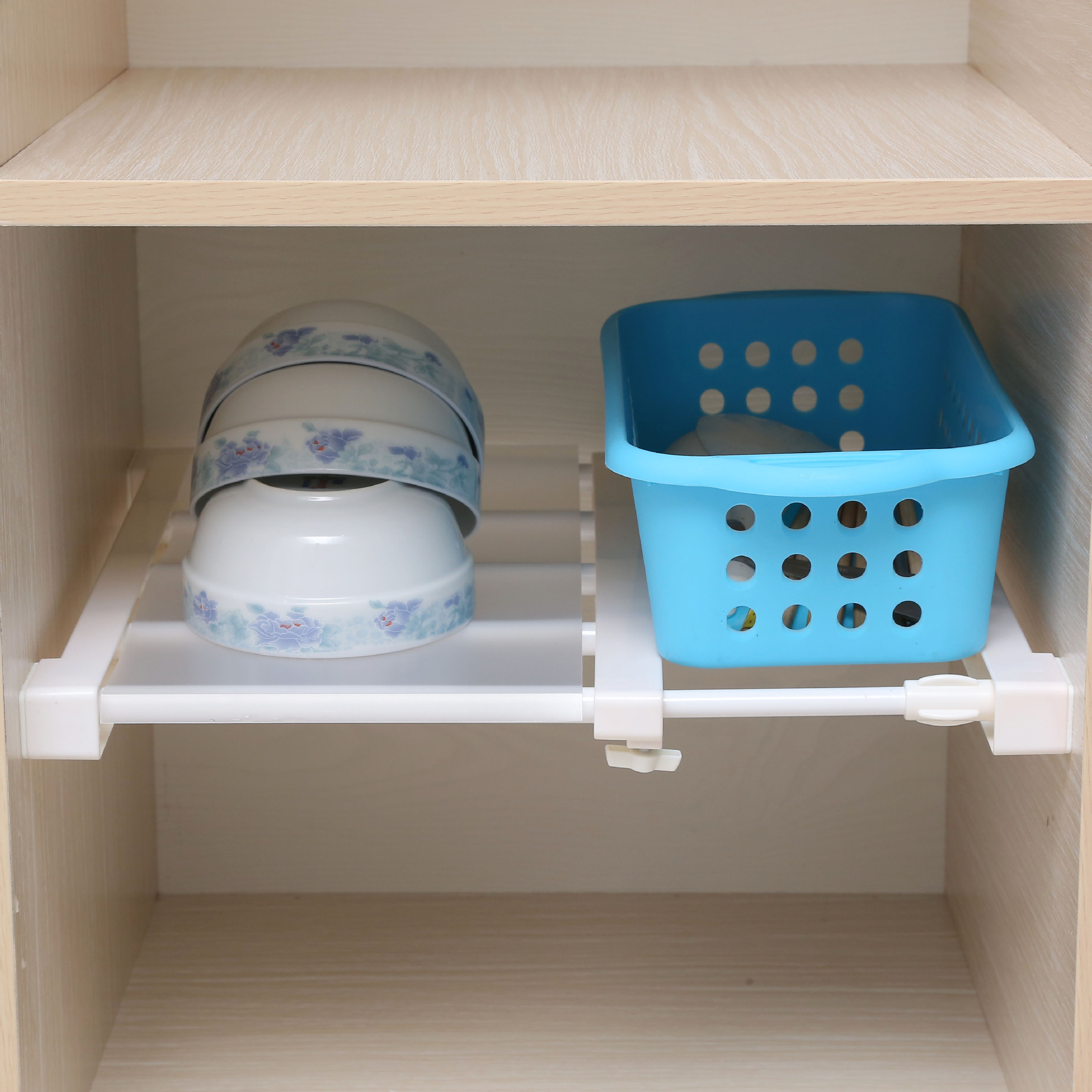 Wardrobe Layered Partition Cabinet Shoe Cabinet Partition Storage Rack Nail-free Telescopic Storage Rack Partition Dormitory Artifact
