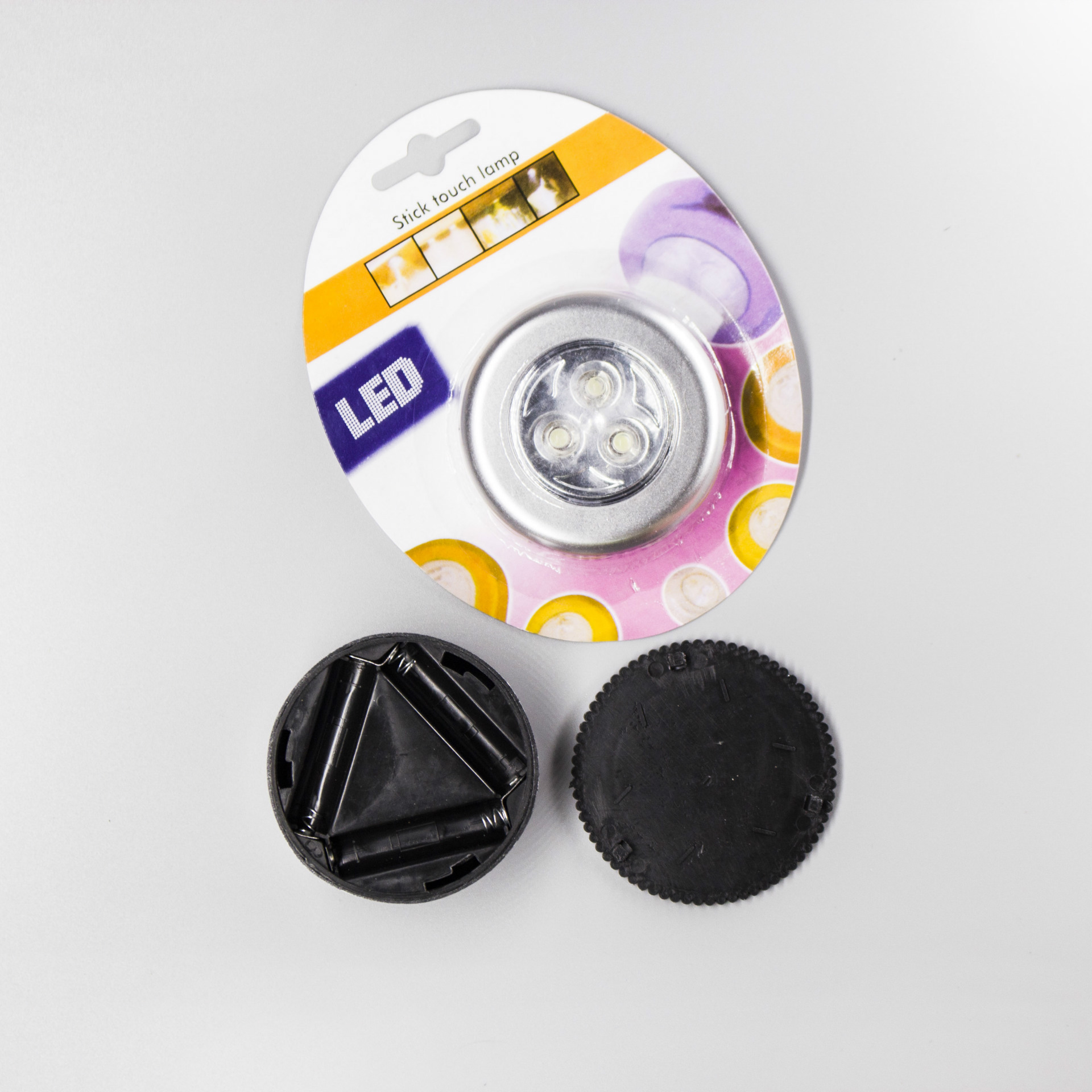 Creative round touch light 3LED push light car Pat Light Car night light paste wardrobe reading light