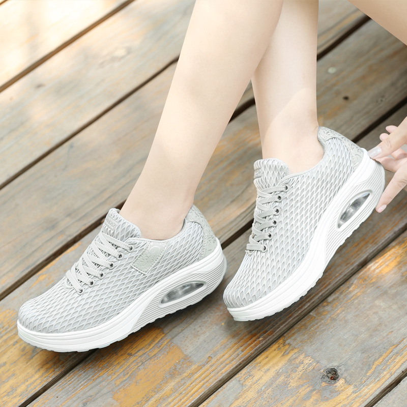 2018 Spring New Breathable Large Mesh Rocking Shoes Women's Fashion Sports Casual Shoes Korean Style Mesh Thick Sole Women's Shoes